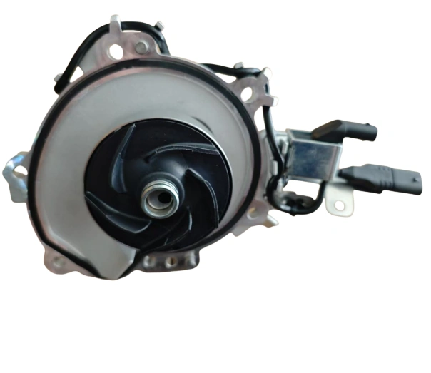 Land Rover Electronic Coolant Pump – OEM LR118241